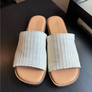 Passion sandals